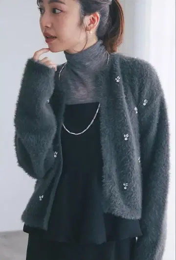 La boutique BonBon 비쥬 자수 자켓 가디건