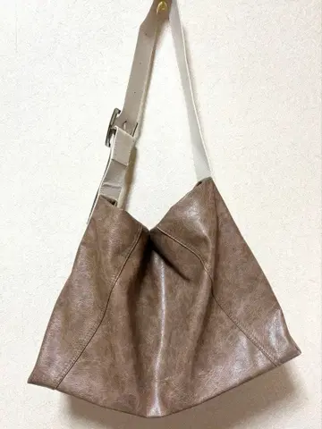 tinajojun 브라운 숄더백