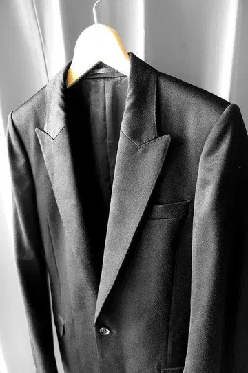 갈라 아벤트 울 100% 턱시도 크로스 롱 자켓