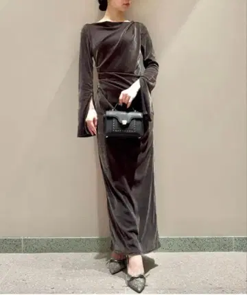 snidel 플로키 벨로아 드레이프 드레스