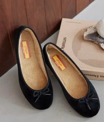 O'KYTI 오키티 벨벳 발레 슈즈 블랙