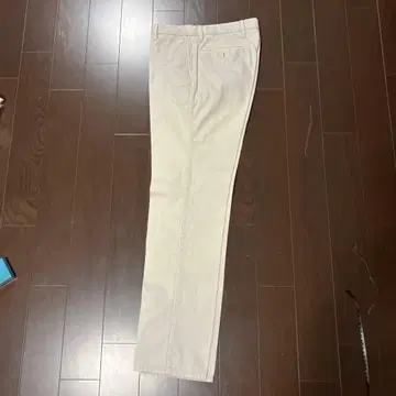 G.T.A. 아이보리 치노 팬츠