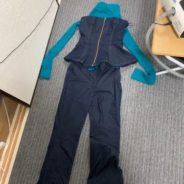 데님 페플럼 상의와 팬츠 세트