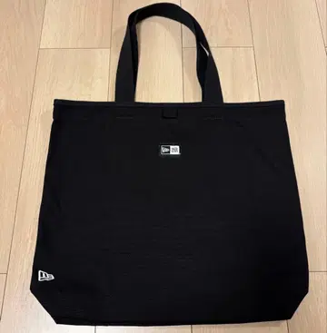 New Era 블랙 토트백