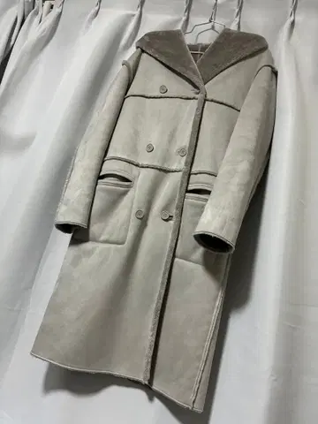 moussy 무스탕 롱 코트 (리버서블 가능)