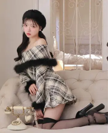 M me eme 오프숄더 로빙 체크 미니 원피스