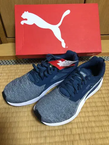 미사용 새상품 푸마 스니커즈 러닝 워킹 랩처 24.5