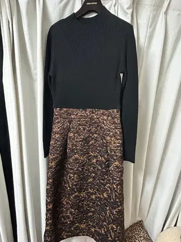 하이넥 니트 원피스