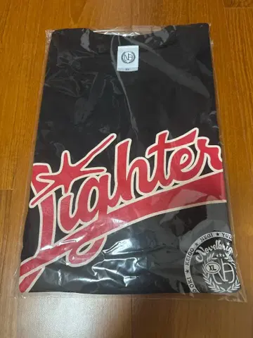 Novelbright Lighter T셔츠 XL 사이즈