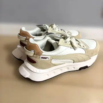 PUMA WILD RIDER WNS EMMI 스니커즈