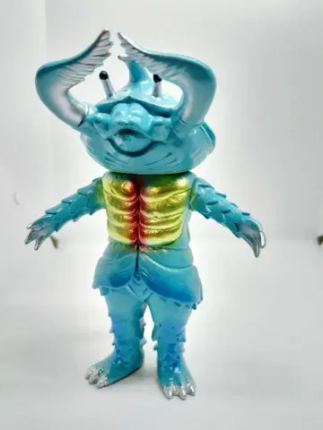 울트라맨 소프트 비닐 안틀러 재도색