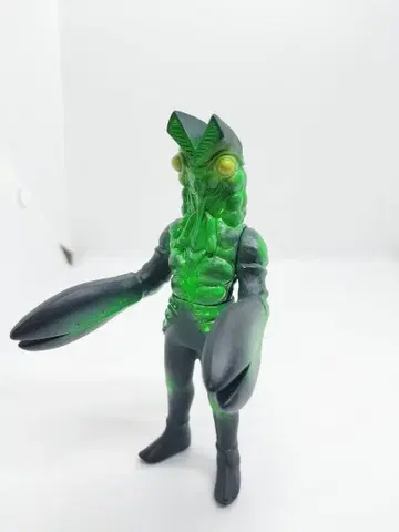 울트라맨 소프트 비닐 발탄 성인 재도색