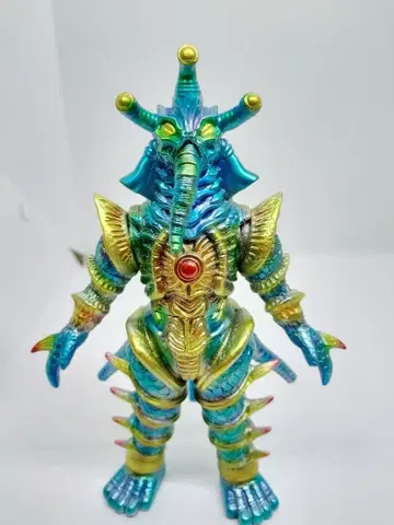 울트라맨 소프트 비닐 슈퍼 히폴리토 외계인 리페인트