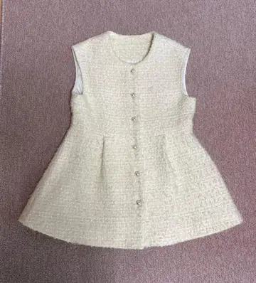 BIRTHDAY BASH/아이보리 트위드 슬리브리스 베스트