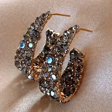 깔끔하고 화려한 디자인 스와로브스키 CZ 링 귀걸이