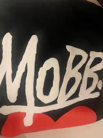MOBB 그래픽 후드티 블랙/레드