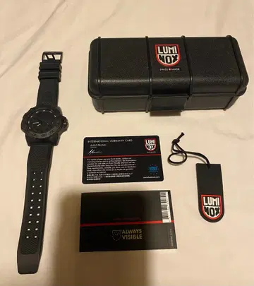 LUMINOX 블랙 손목시계 스위스산