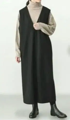 클리닝 완료 새상품급 울 스무스 V넥 원피스