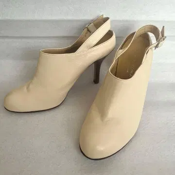 코르소 로마 9 힐 샌들 23cm 뮬 스트랩 가죽