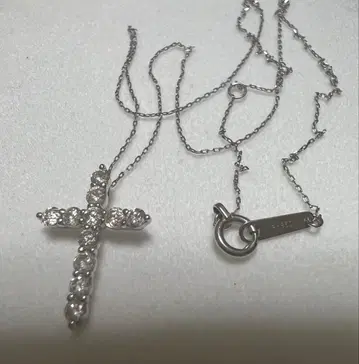 플라티나 다이아몬드 크로스 목걸이