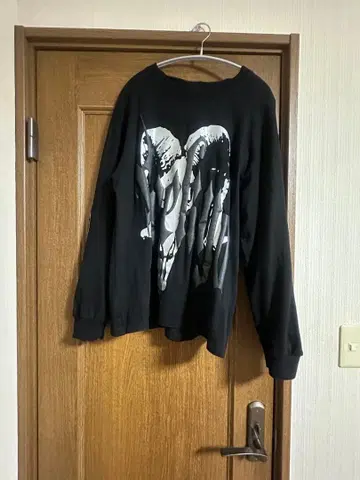 yeekyo GOAT SLATT PUFF LONGSLEEVE L 사이즈