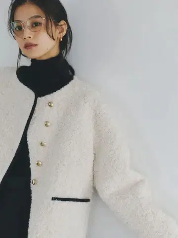 미사용 새상품 아뉴앙스 ECOPEL 파이핑 보아 자켓