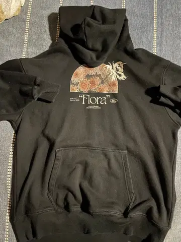 Flora x Fennel 콜라보 후드티