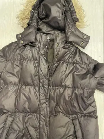 브라운 다운 자켓 퍼 포함 후드