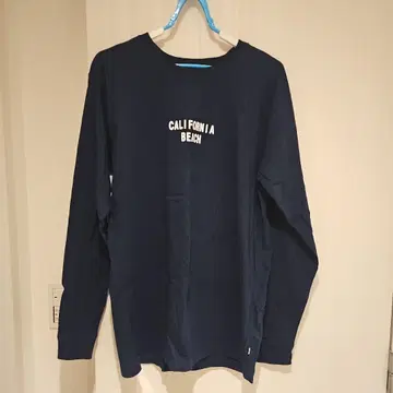 [ 미사용품 ] CALIFORNIA BEACH 긴팔 티셔츠 네이비