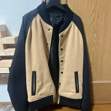 roshell 바시티 자켓 L 사이즈 베이지/블랙