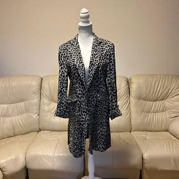 레오파드 무늬 테일러드 자켓