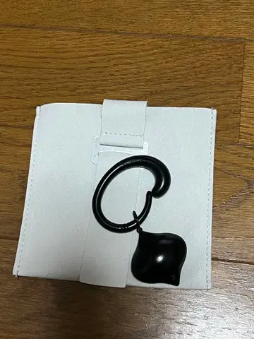 THE EMPATHIST 거울 키링