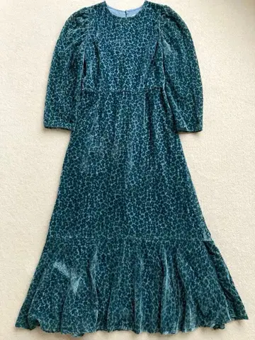 troisiemechaco 트로와지엠차코 오팔 벨벳 원피스