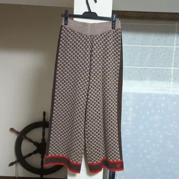 새상품급 피에르 가르뎅 퓨전 로고 니트 팬츠 사이즈 L