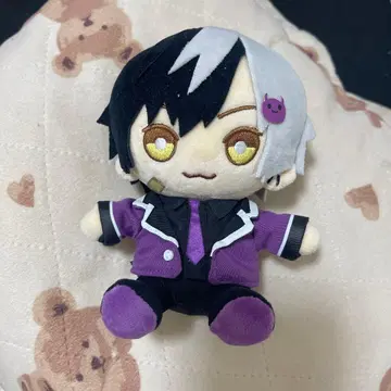 앰프턱 마제타 군 앉아 봉제 인형