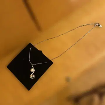 Swarovski 트위스트 디자인 목걸이