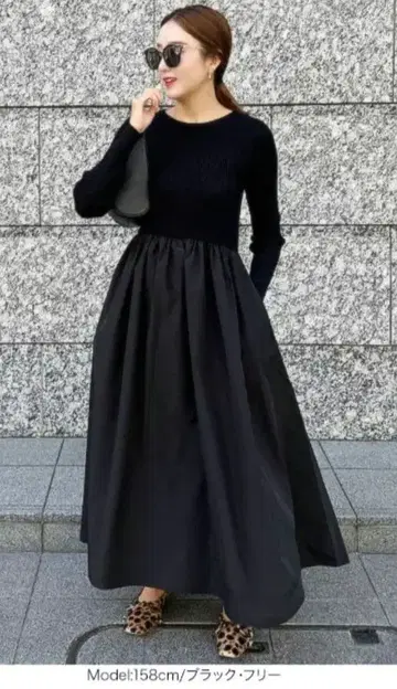 니트 도킹 원피스 SAYAKA 콜라보 블랙 고베 레터스