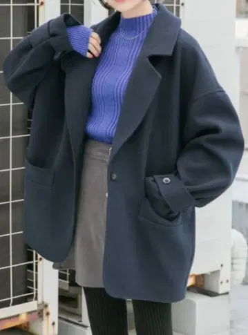 KBF 스탠드 카라 코쿤 미들 코트 Navy