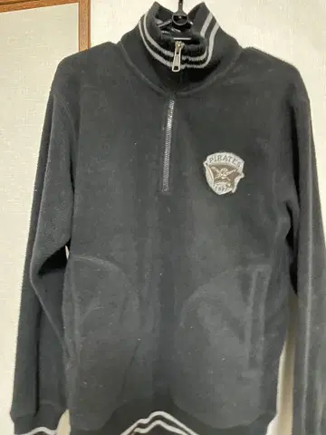 플리스 하프 지퍼 트레이닝복 블랙