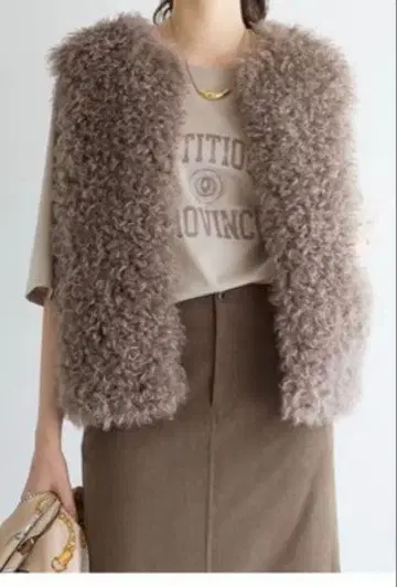 23구 SLOW 인조 모피 베스트