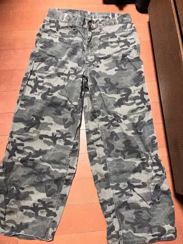 카모 배기 데님