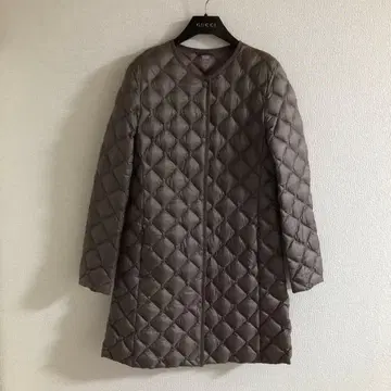 유니클로 퀼팅 노카라 롱다운 M