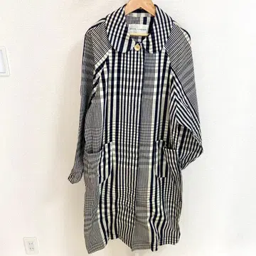 뷔르데사봉 코트 체크 유니 아틀리에 드 사봉 피그 이키