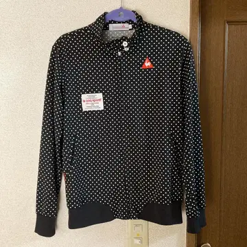 르꼬끄 도트 패턴 스윙탑