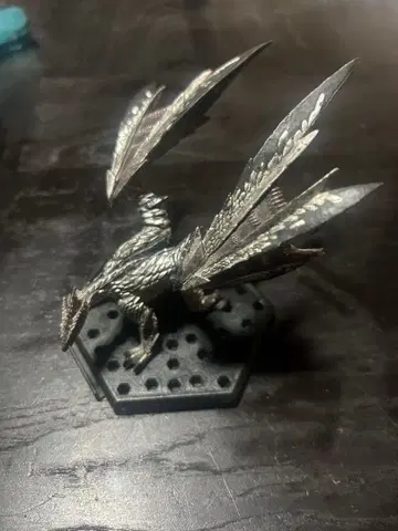 몬스터 헌터 발파루크 피규어