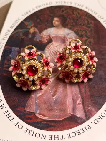 이탈리아제 꽃 모티브의 빈티지풍 귀걸이