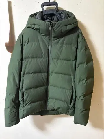 UNIQLO 심리스 다운 파카 L