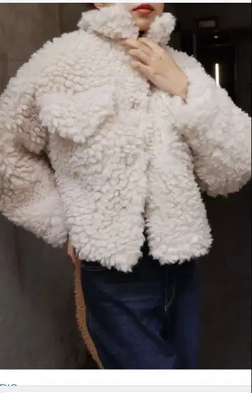 [미사용 새상품급] EVRIS 숏 보아 자켓