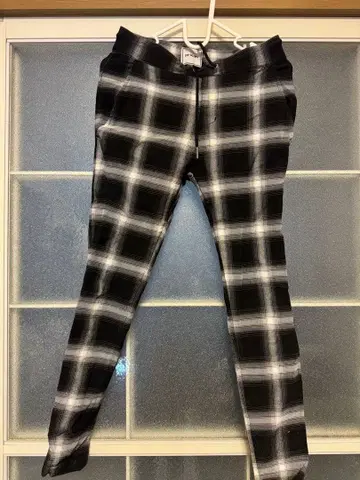 데이글로리 체크 무늬 스키니 팬츠