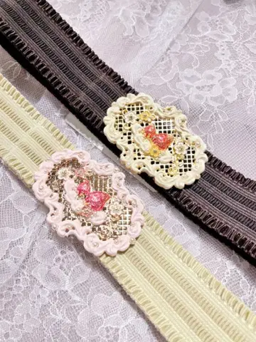 Axes femme poetique 가토 프레즈 밴딩 벨트 아이보리